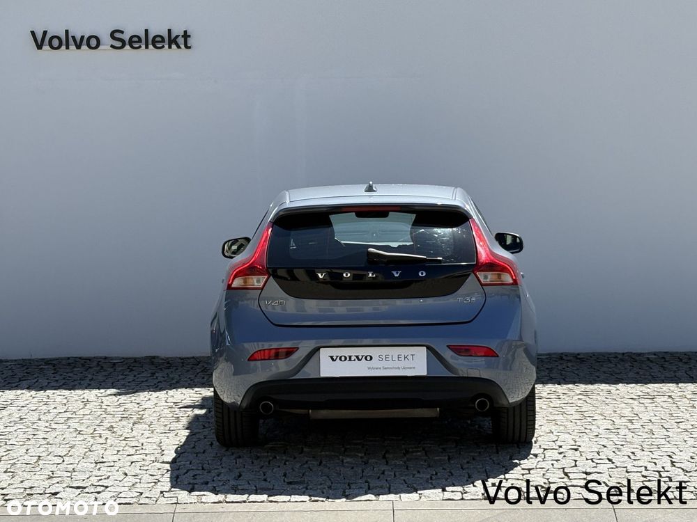 Volvo V40 - 8
