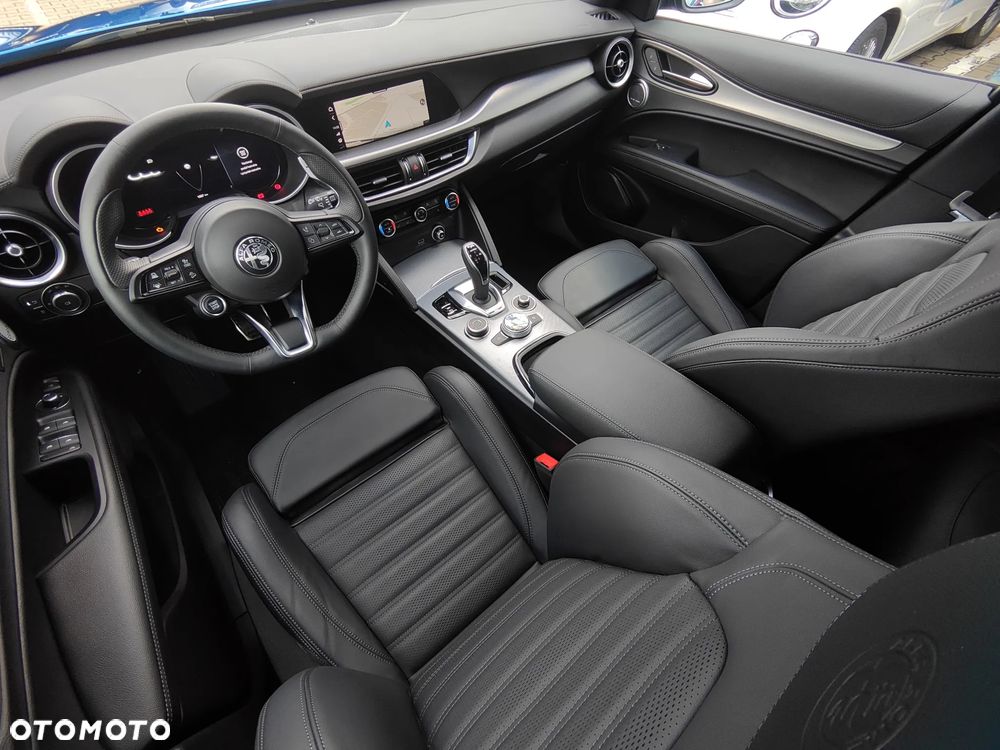 Alfa Romeo Stelvio 2.0 Turbo Veloce Q4 - 16