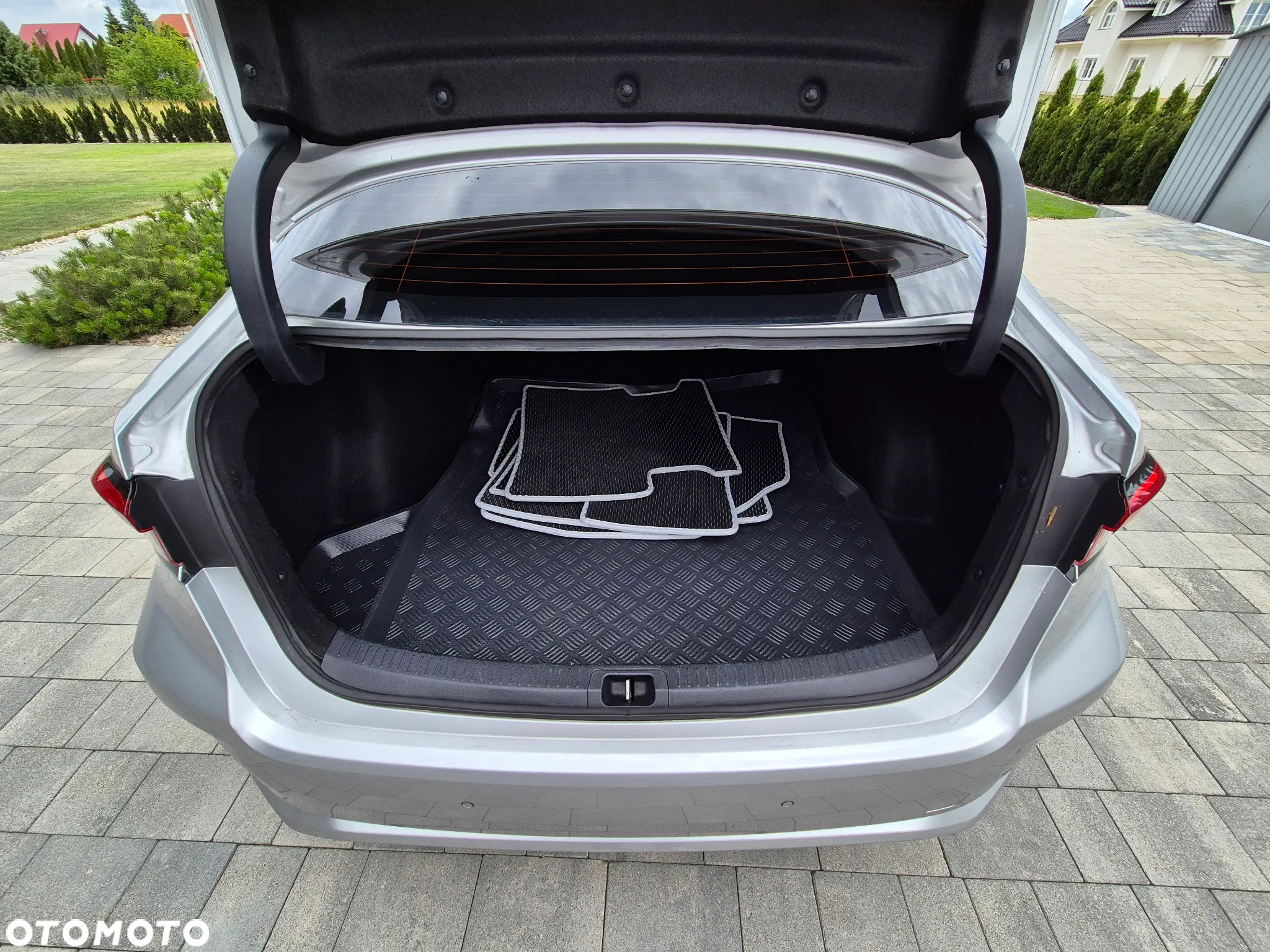 Toyota Corolla 1.8 Hybrid Comfort - 37