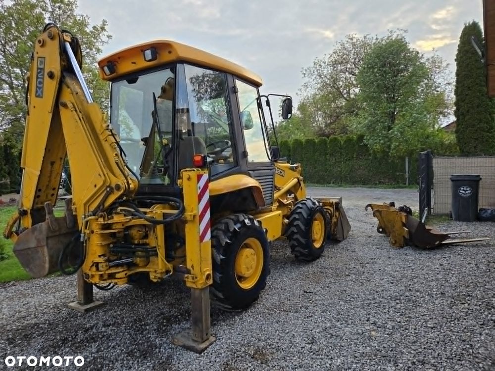 JCB 2CX - 6