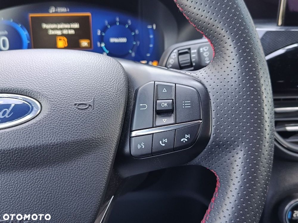 Ford Kuga 1.5 EcoBoost FWD ST-Line X - 35