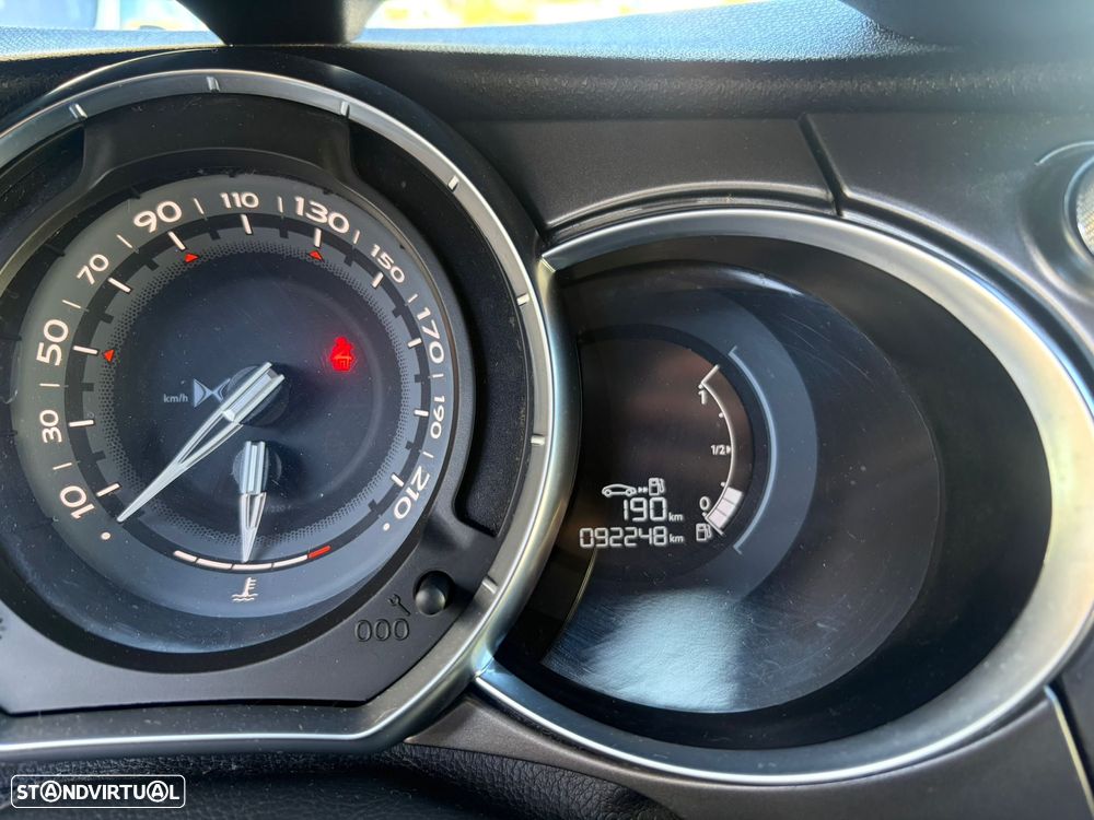 DS DS3 PureTech 82 CONNECTED CHIC - 13