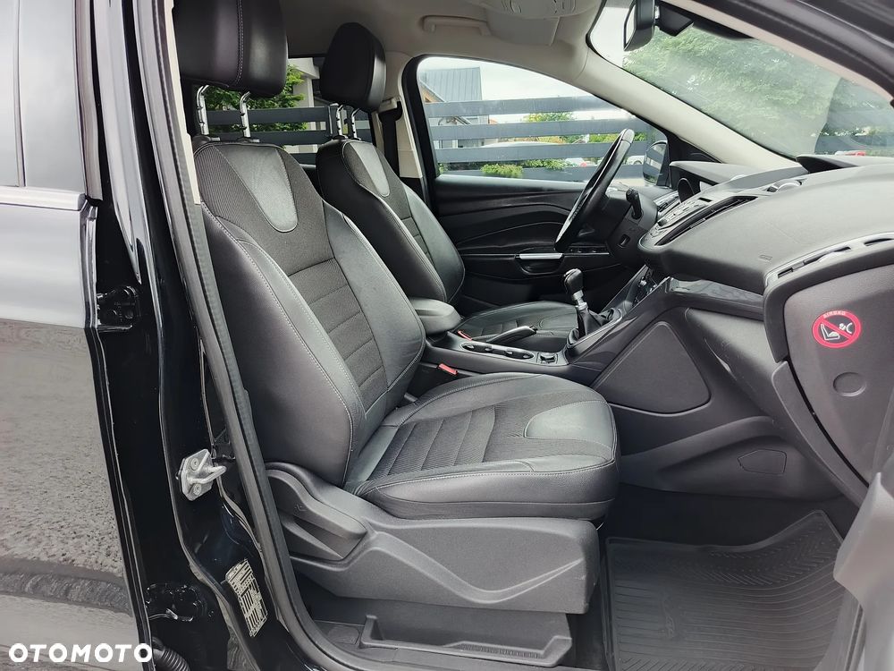 Ford Kuga 2.0 TDCi 4x4 Titanium - 26