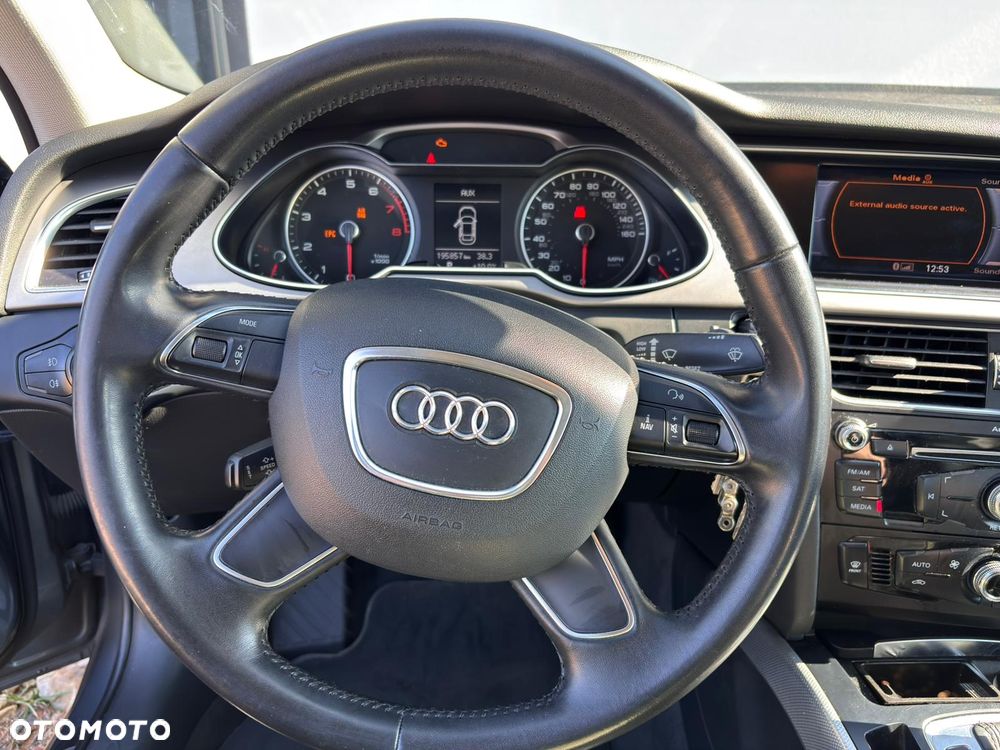 Audi A4 Limousine - 8