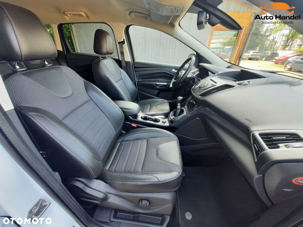 Ford Kuga 2.0 TDCi 4x2 Titanium - 31