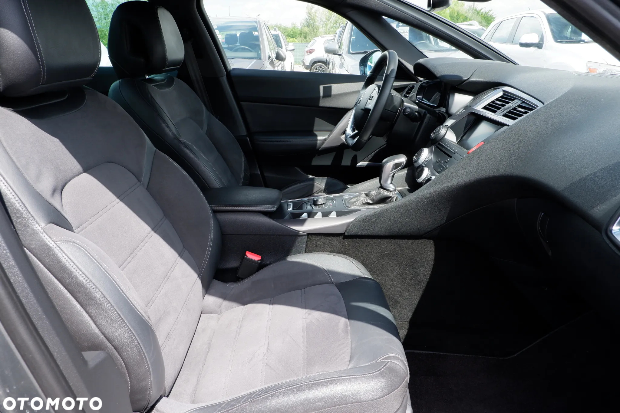 Citroën DS5 2.0 HDi SoChic - 9