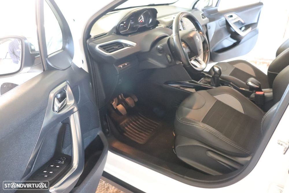 Peugeot 2008 PureTech 110 Stop&Start Allure - 11