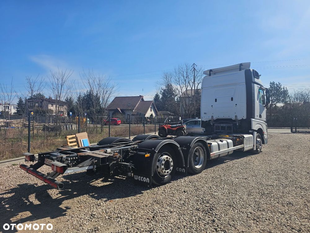 Mercedes-Benz Actros - 5