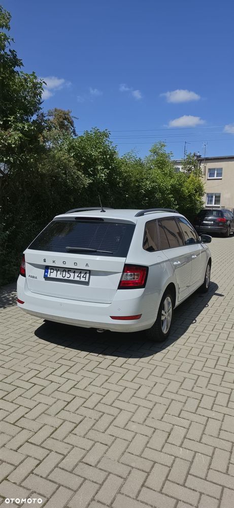 Skoda Fabia 1.0 TSI Ambition - 4