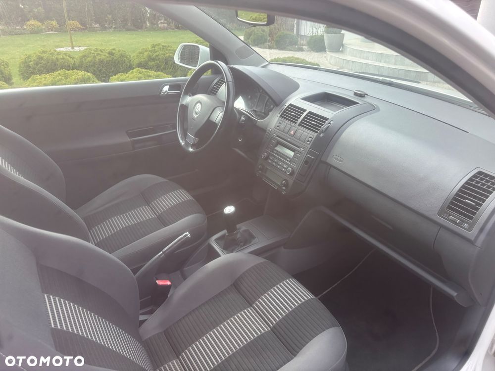 Volkswagen Polo 1.6 Sportline - 18