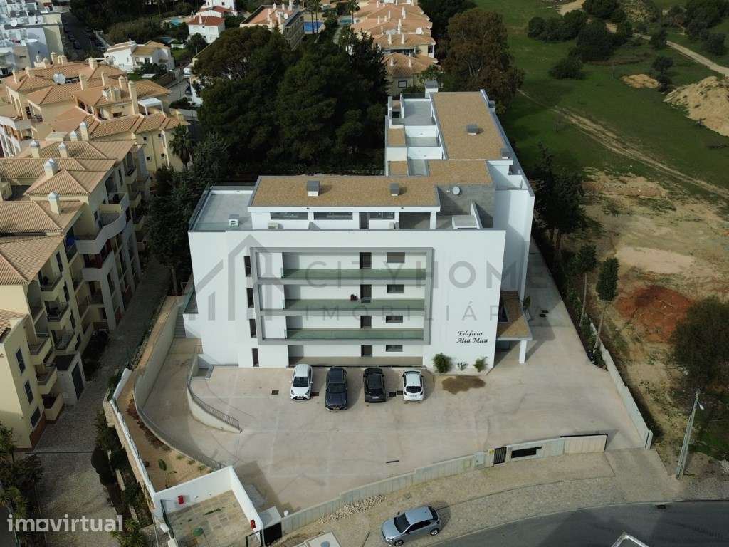 Apartamento T1 Duplex Vista mar, com piscina, garagem e terraço pri... - Grande imagem: 3/23