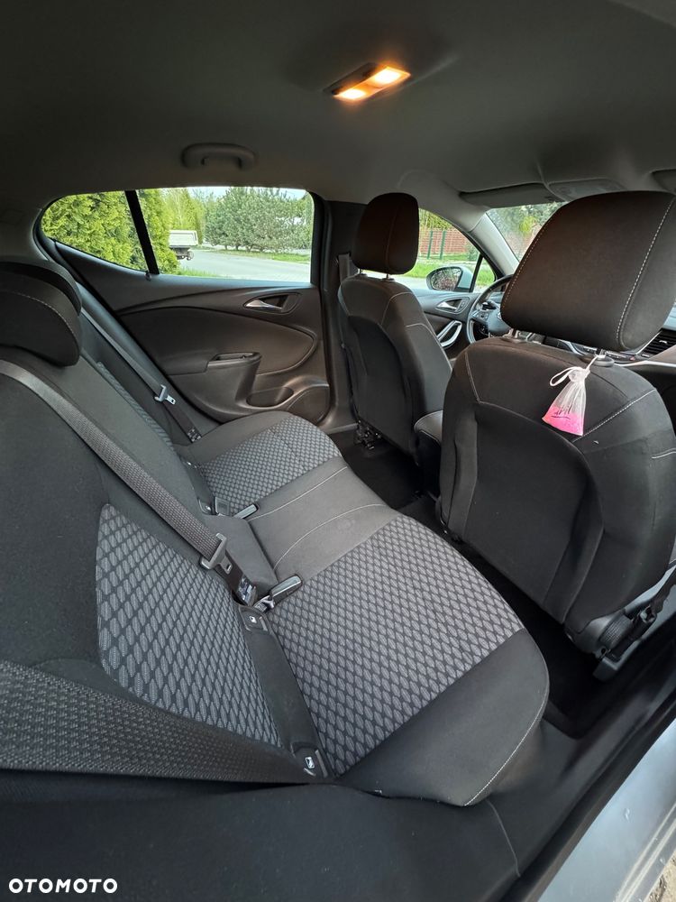 Opel Astra 1.6 CDTI Enjoy - 17
