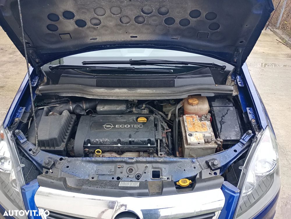 Opel Zafira 1.6i Essentia - 18