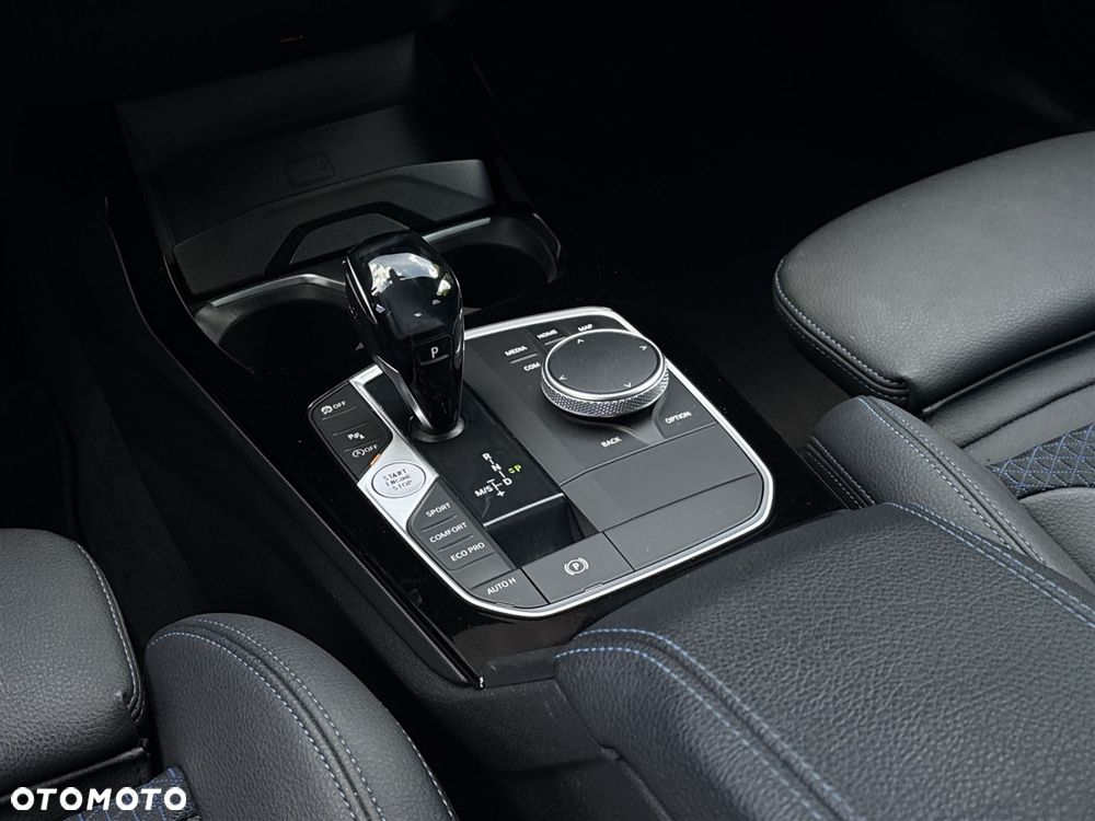 BMW Seria 2 220i - 17