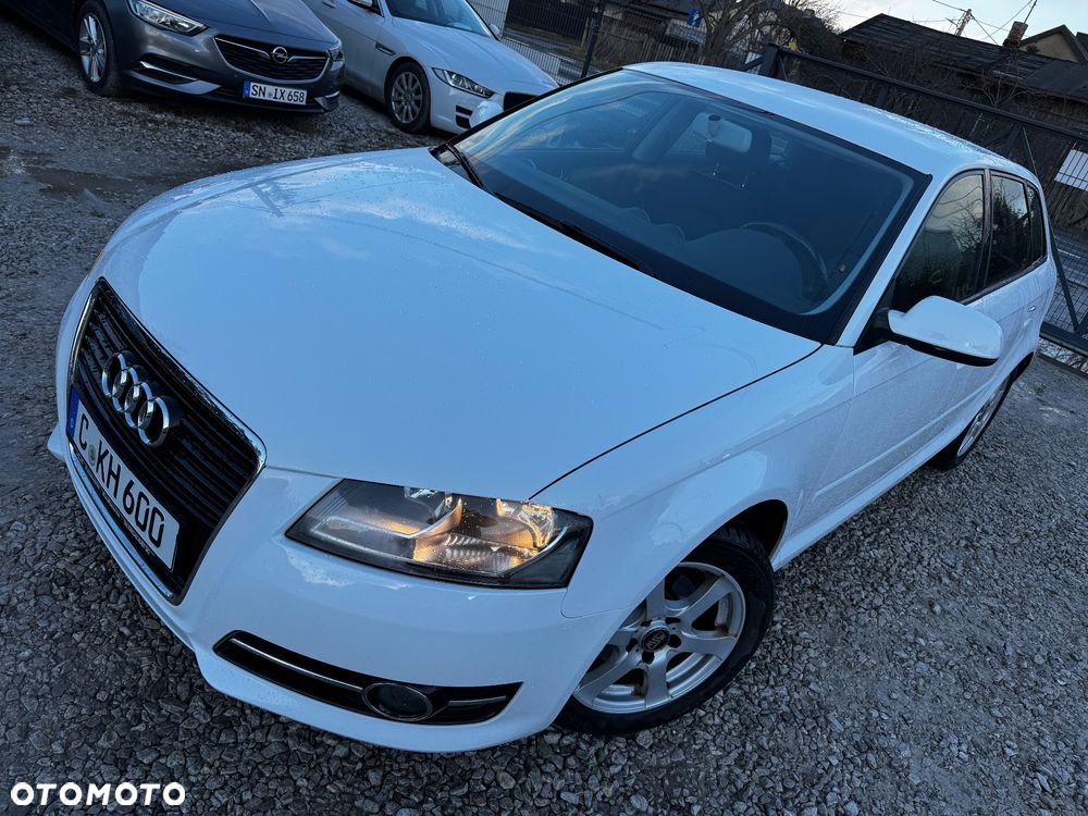 Audi A3 Sportback 1.6 Ambiente - 17