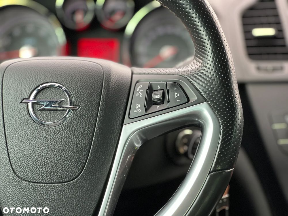 Opel Insignia - 20