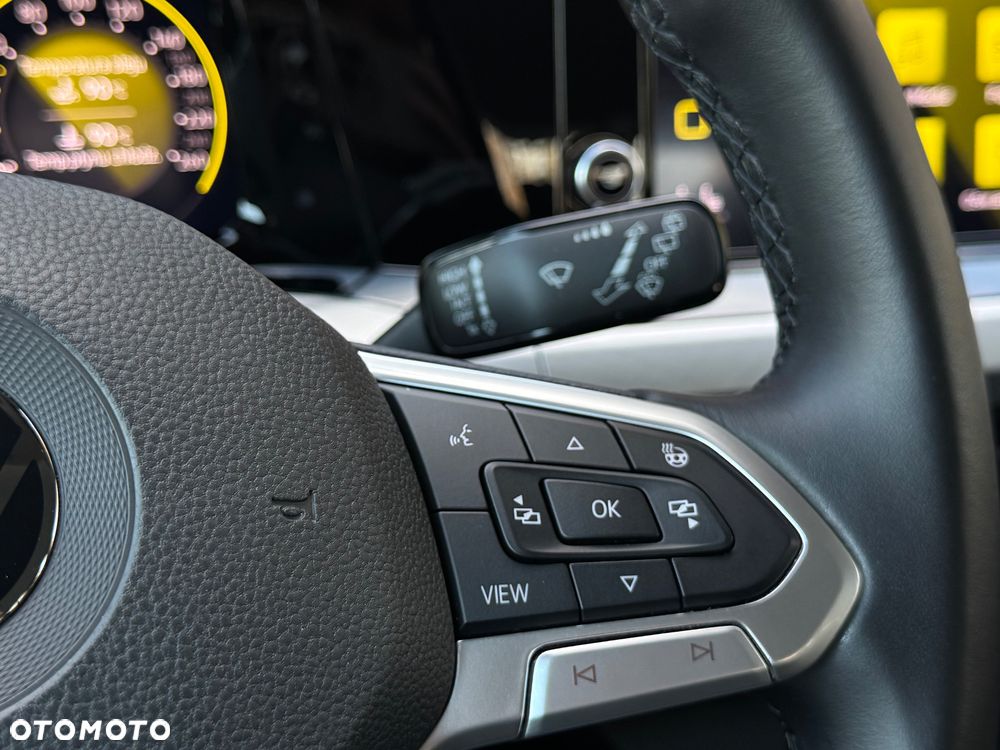 Volkswagen Golf 1.5 TSI EVO Life - 16