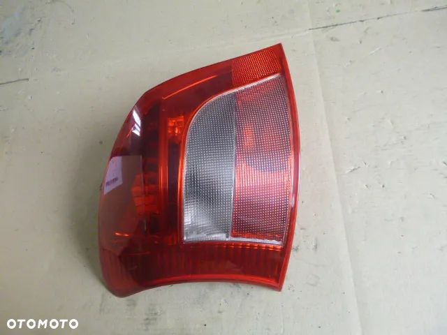 LAMPA LEWY TYŁ LEWA TYLNA TOYOTA YARIS II 5D 05-09 - 12