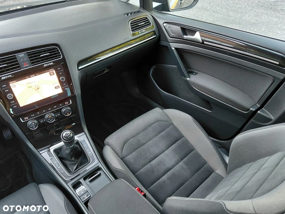 Volkswagen Golf 1.4 TSI BMT Highline - 26
