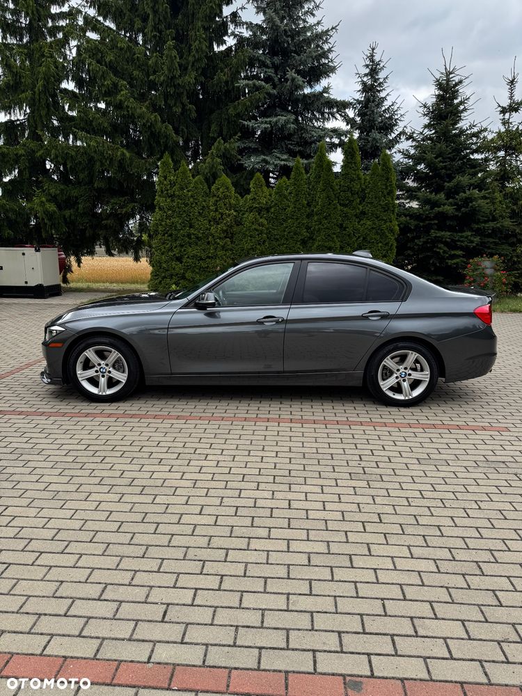BMW Seria 3 328i - 12