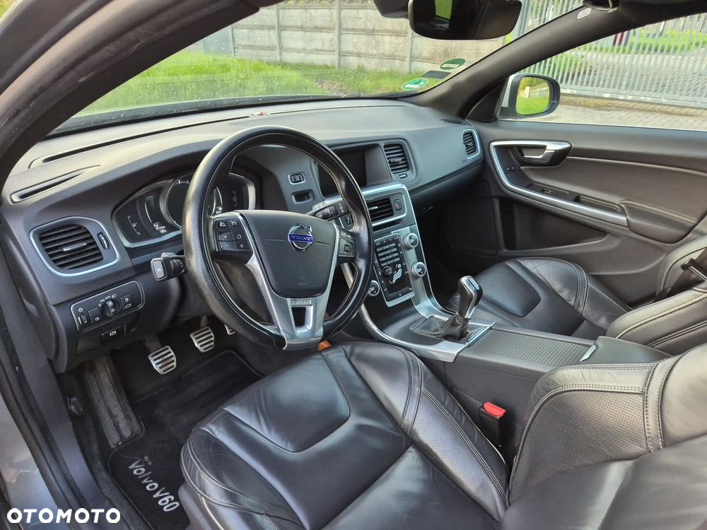 Volvo V60 D4 Drive-E R-Design Momentum - 12