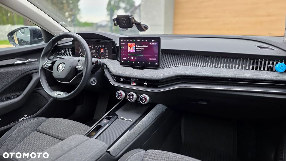 Skoda Superb 1.5 TSI mHEV Selection DSG - 25