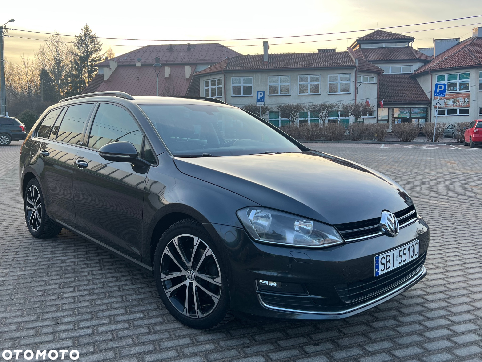 Volkswagen Golf Variant 2.0 TDI BlueMotion Technology DSG Allstar - 10