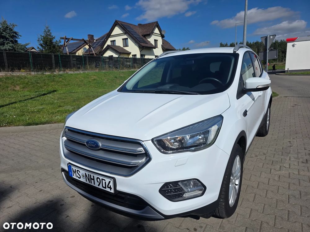 Ford Kuga 1.5 EcoBoost 2x4 Business Edition - 1