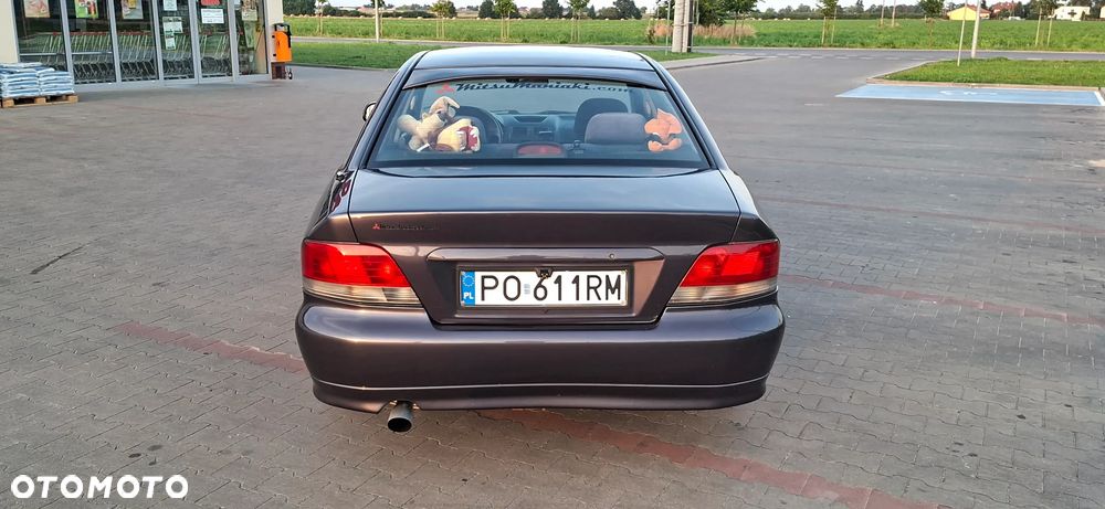 Mitsubishi Galant - 10