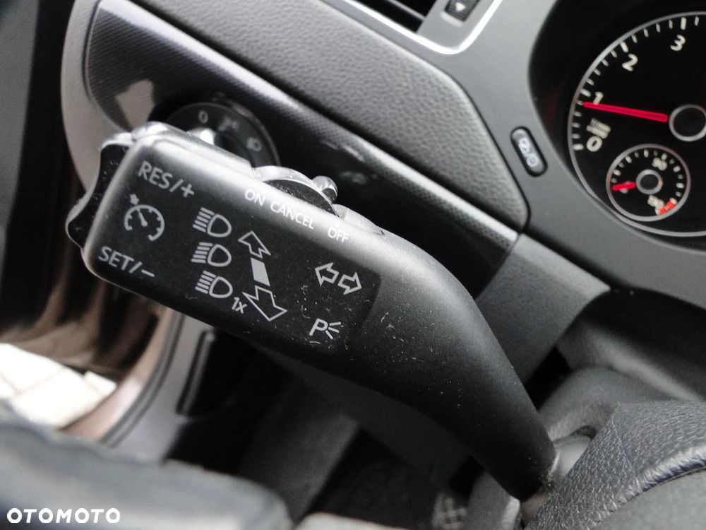 Volkswagen Jetta 1.2 TSI Comfortline - 17