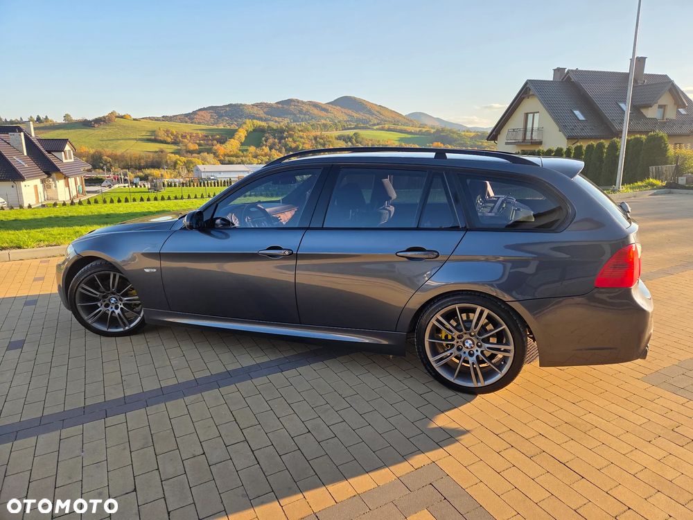 BMW Seria 3 325i - 2