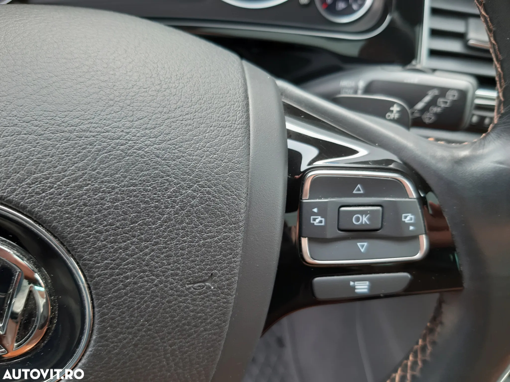 Volkswagen Touareg 3.0 V6 TDI BMT - 32