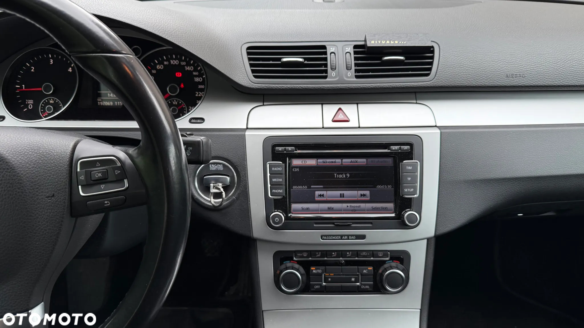 Volkswagen Passat 2.0 TDI Comfortline R-Style - 15