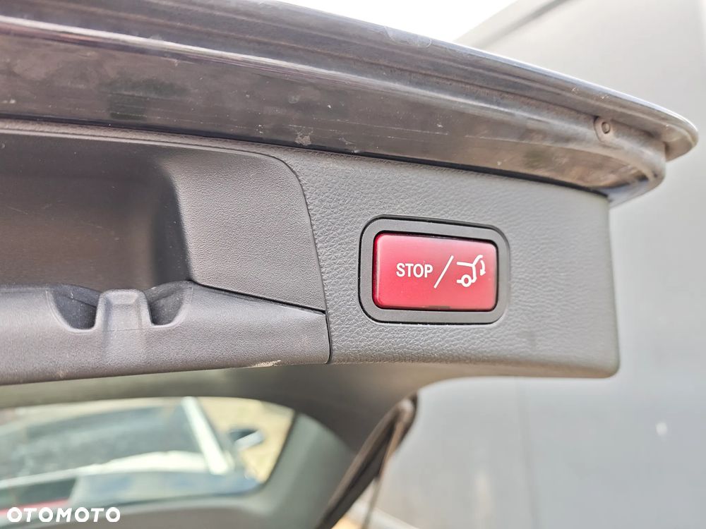 Mercedes-Benz Klasa C 180 (BlueTEC) d 7G-TRONIC Avantgarde - 30