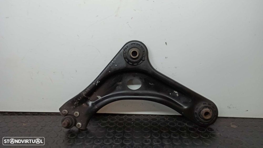 BRAÇO SUSPENSÃO INFERIOR FRENTE ESQUERDO CITROEN C3 1.4 HDI SATISFACTION - 2