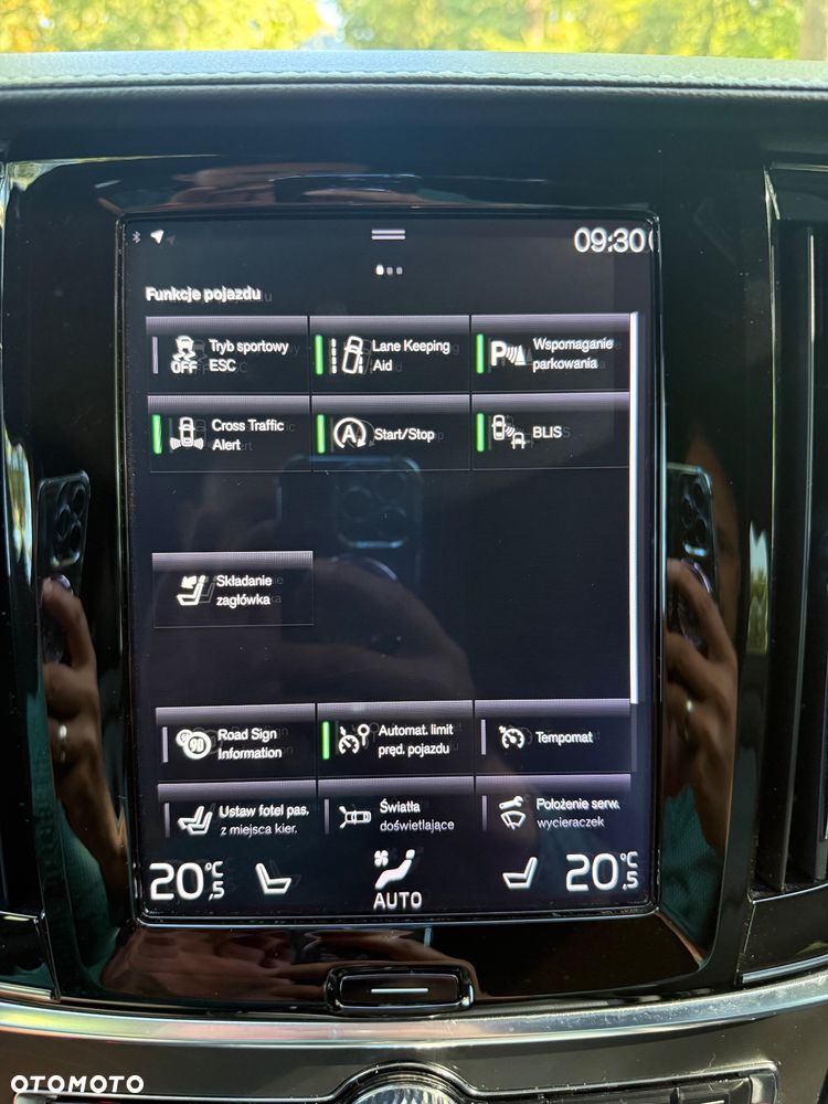 Volvo V90 T4 R-Design - 36