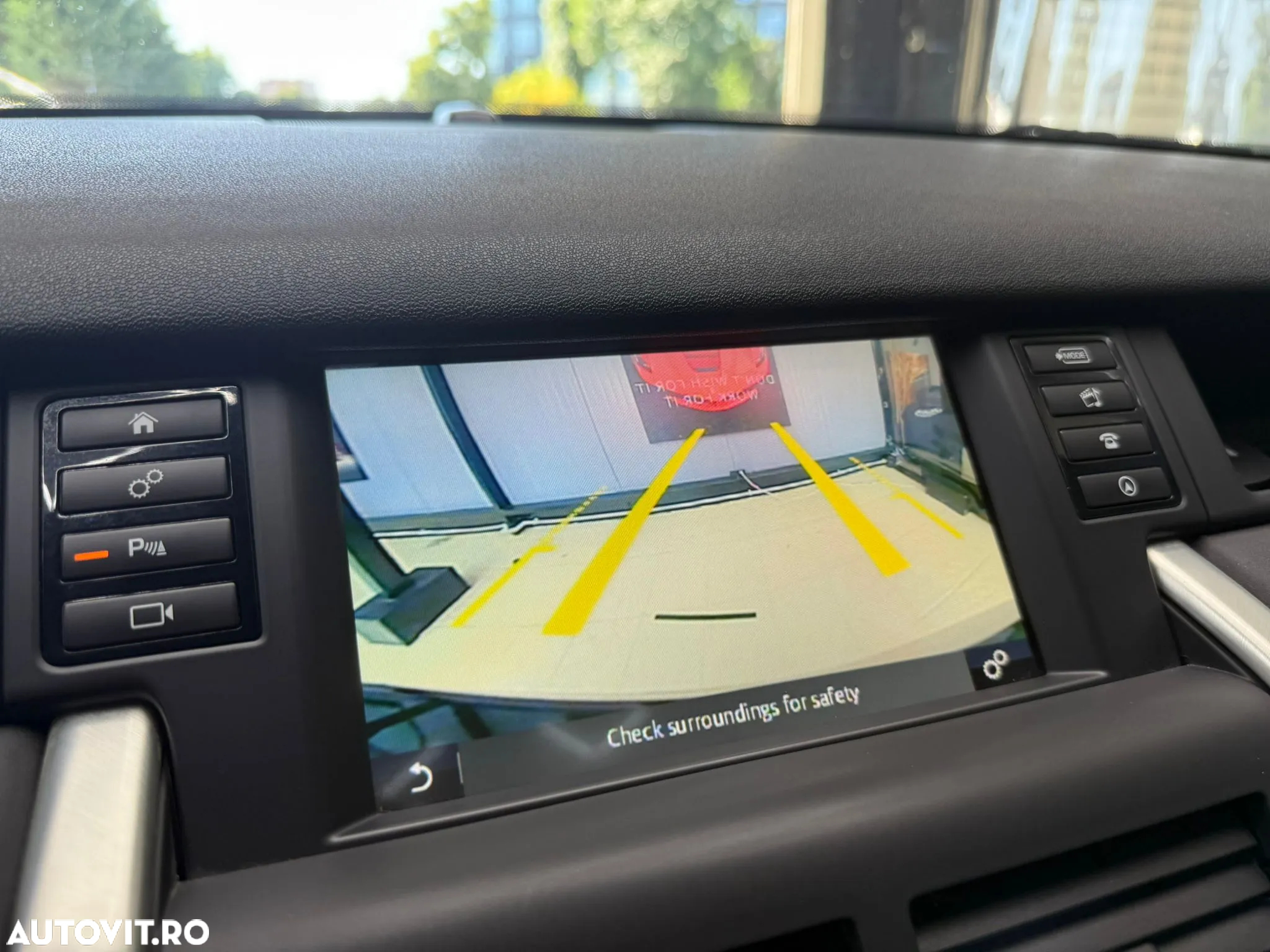 Land Rover Discovery Sport - 9