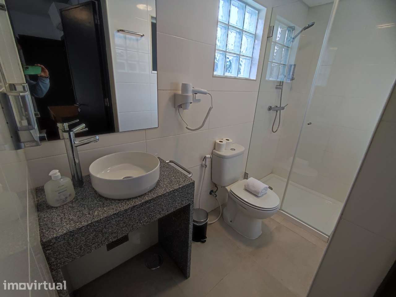 Suite com WC privada para estudantes - Grande imagem: 3/36
