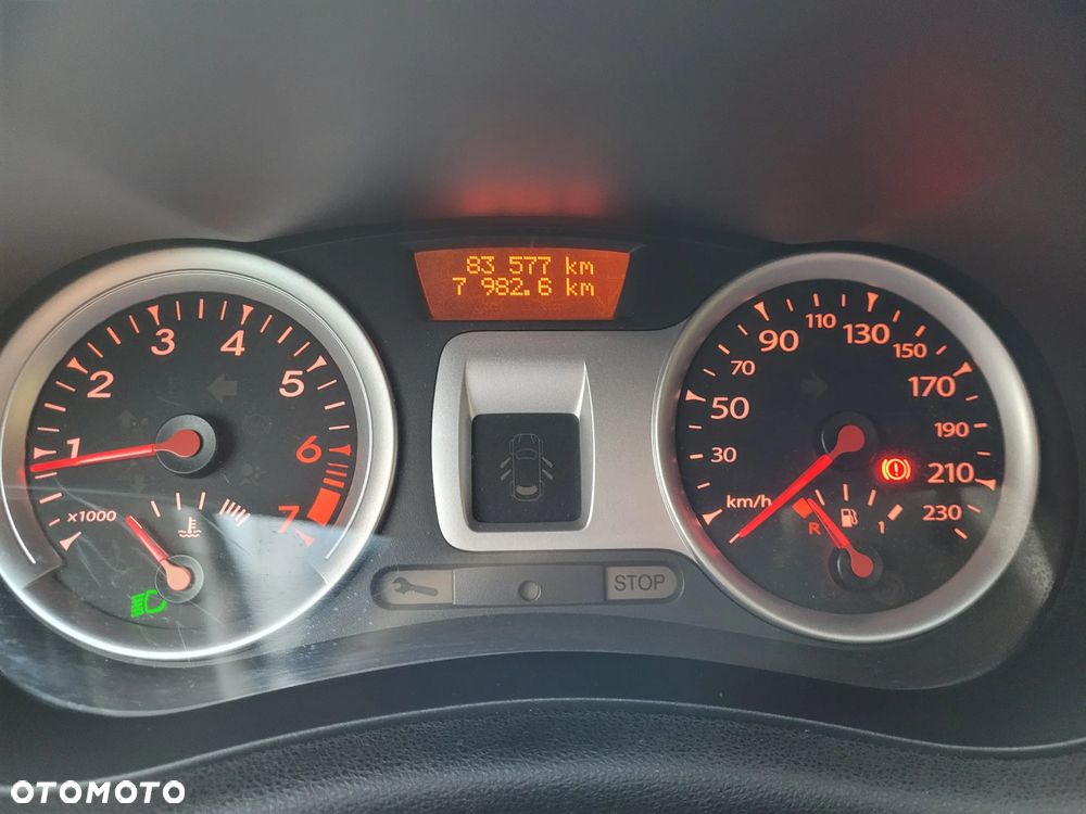 Renault Clio 2012 photo 2