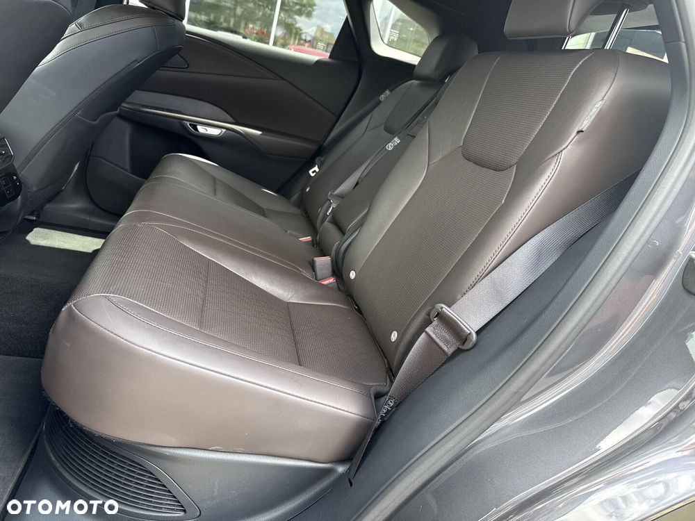 Lexus RX - 16