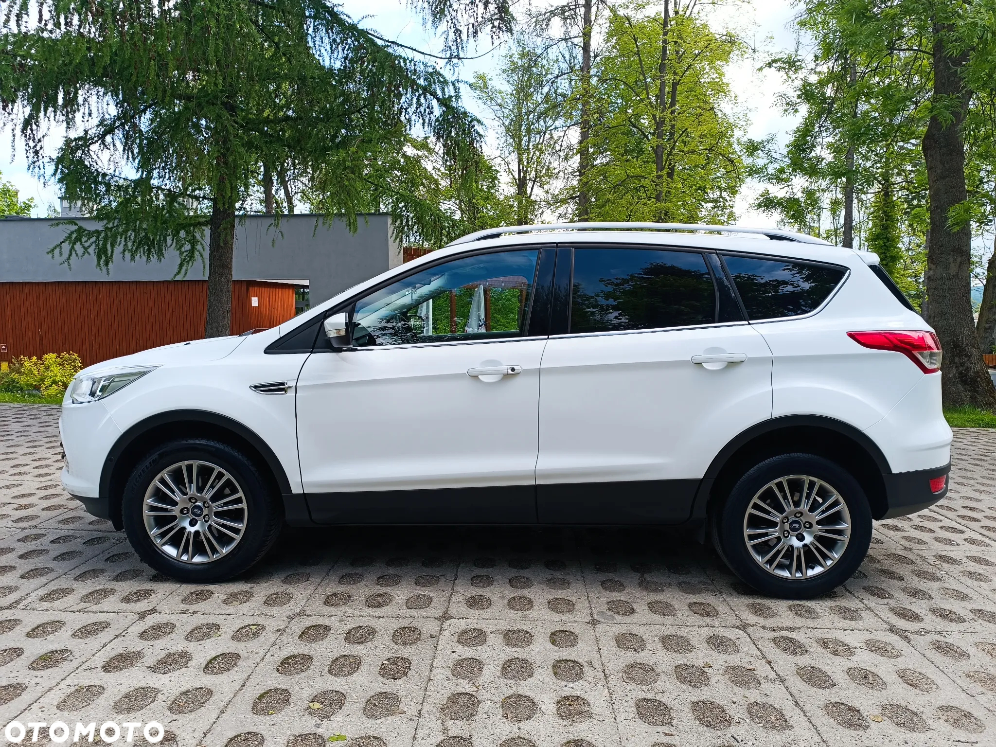 Ford Kuga 1.6 EcoBoost 2x4 Trend - 5