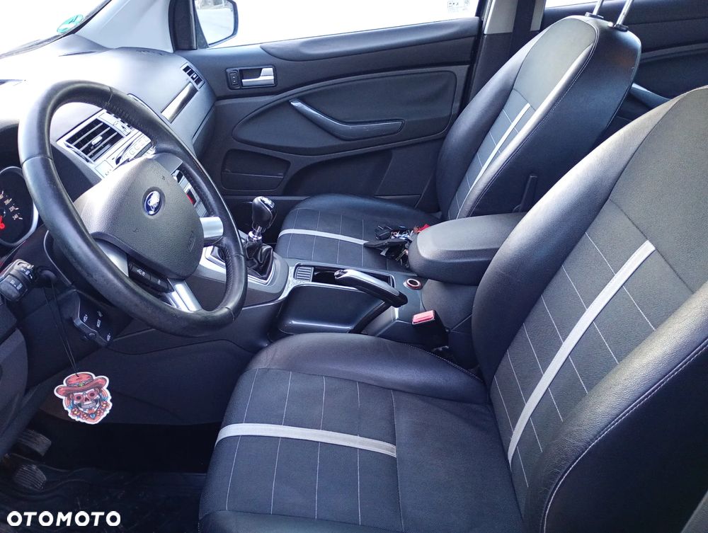 Ford Kuga 2.0 TDCi 2x4 Trend - 17