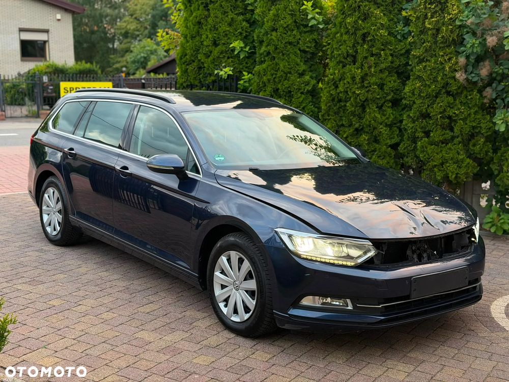 Volkswagen Passat - 4