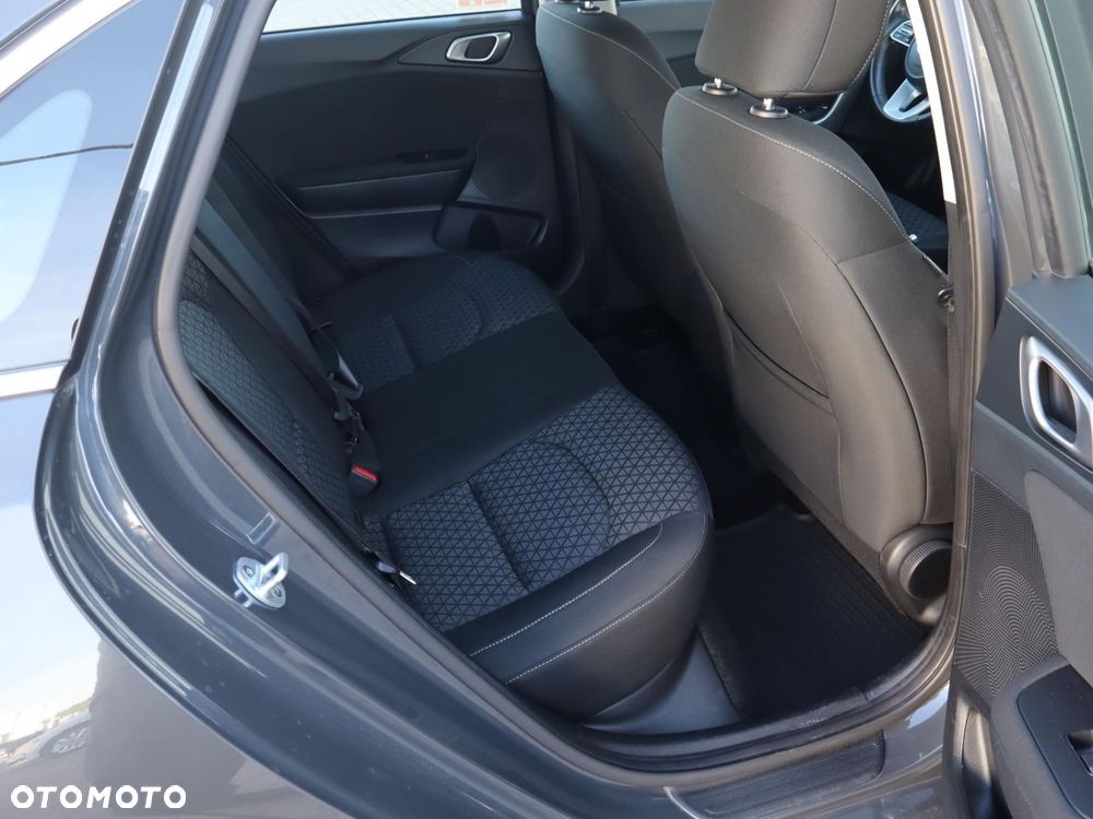 Kia Ceed 1.4 M - 8