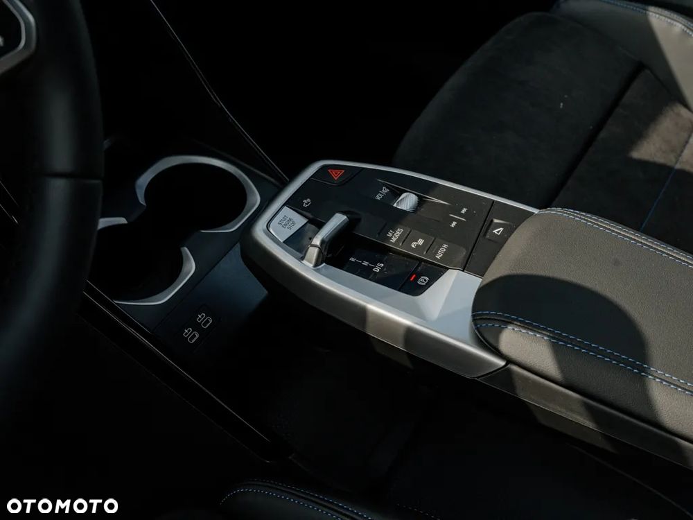 BMW X2 sDrive18d - 11