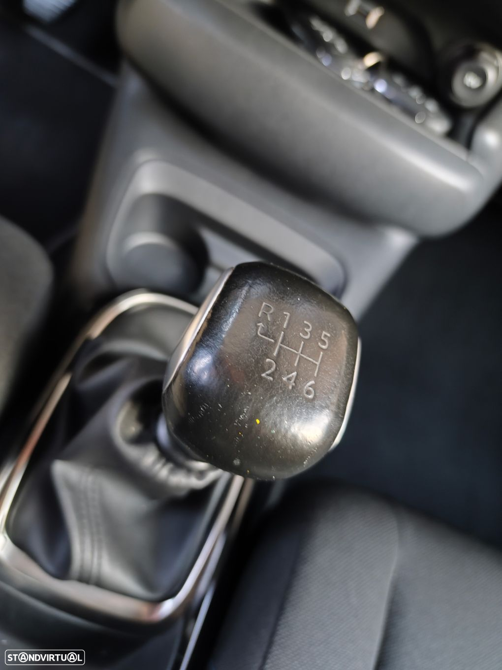 Citroën C4 Cactus 1.2 PureTech Shine Pack - 19
