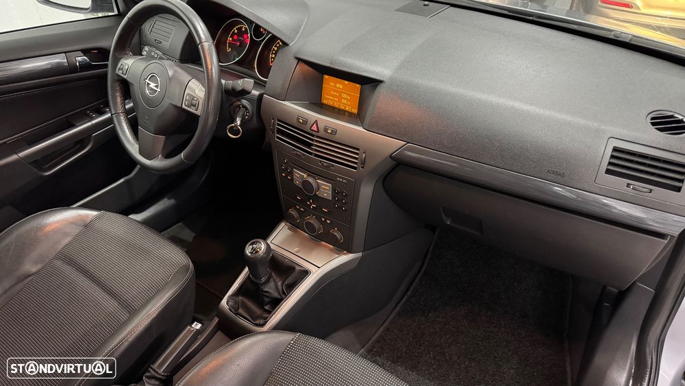 Opel Astra 1.7 CDTI Cosmo M5 - 27