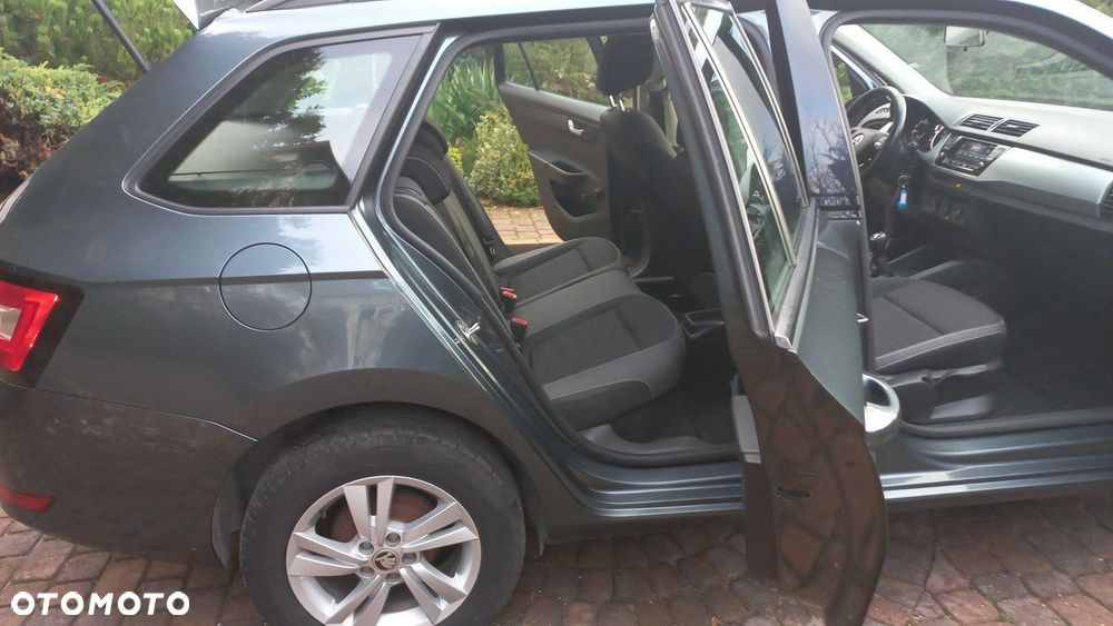 Skoda Fabia - 10