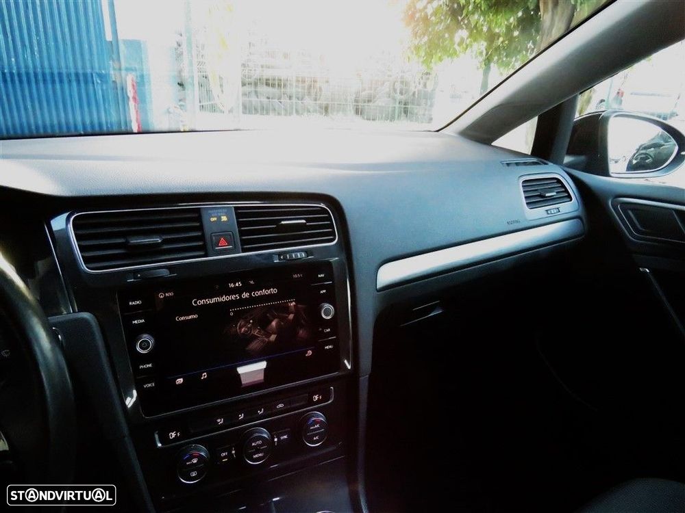 VW Golf Variant 1.6 TDi Confortline - 11