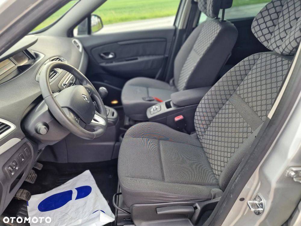 Renault Scenic 1.5dCi TomTom Edition - 18
